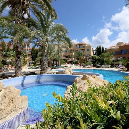 Stylish 1 Bedroom Apartment In Limnaria Gardens Paphos Cameră foto